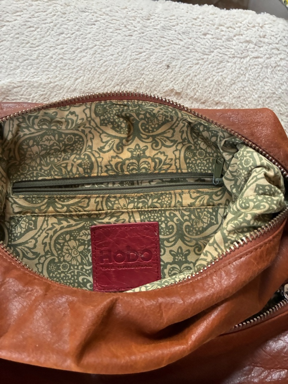 HOBO Tan Brown Leather Crossbody Bag - Picture 11 of 12